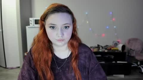 Snapshot of lily_shamy chatting on 12.18.24 Alice online show from 12.18.24