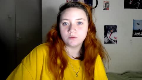 Snapshot of lily_shamy chatting on 12.24.24 Alice online show from 12.24.24