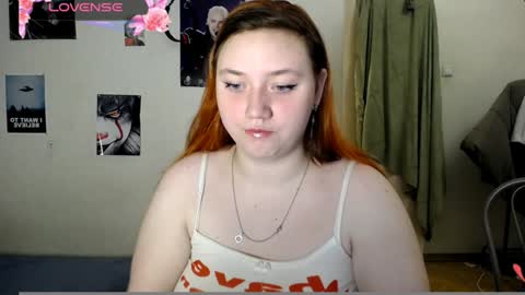 Snapshot of lily_shamy chatting on 01.01.25 Alice online show from 01.01.25