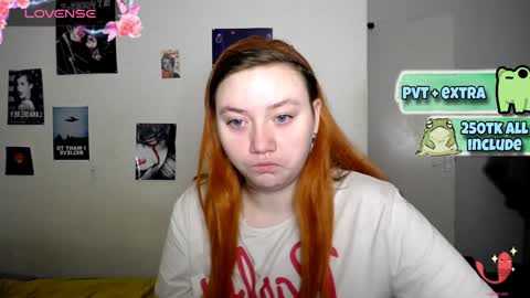 Snapshot of lily_shamy chatting on 01.12.25 Alice online show from 01.12.25