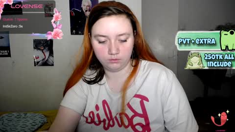 Snapshot of lily_shamy chatting on 01.12.25 Alice online show from 01.12.25