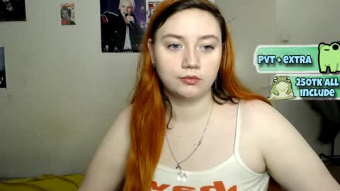 Snapshot of lily_shamy chatting on 01.24.25 Alice online show from 01.24.25