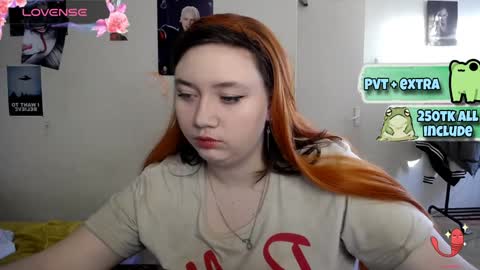 Snapshot of lily_shamy chatting on 02.07.25 Alice online show from 02.07.25