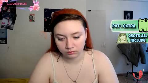 Snapshot of lily_shamy chatting on 02.09.25 Alice online show from 02.09.25