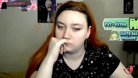 Snapshot of lily_shamy chatting on 02.13.25 Alice online show from 02.13.25