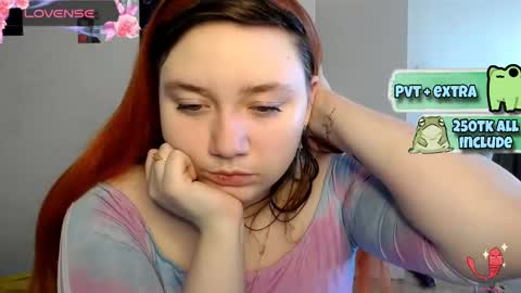 Snapshot of lily_shamy chatting on 02.21.25 Alice online show from 02.21.25