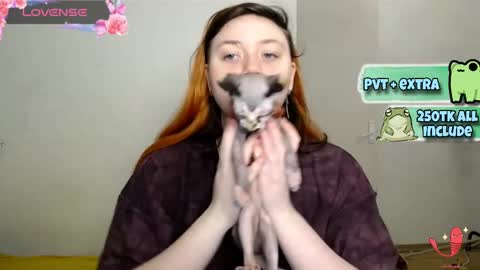 Snapshot of lily_shamy chatting on 02.23.25 Alice online show from 02.23.25