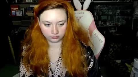 Snapshot of lily_shamy chatting on 10.07.25 Alice online show from 10.07.25