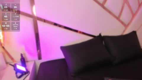 Snapshot of lily_stclair chatting on 11.12.25 . online show from 11.12.25