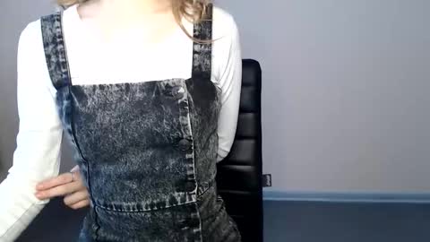 small lily online show from 03.10.26