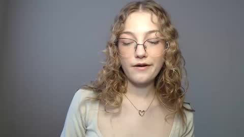 small lily online show from 03.11.26