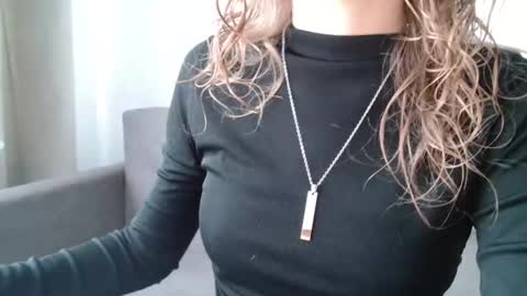 small lily online show from 04.21.26