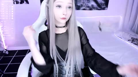 Lily online show from 09.13.25