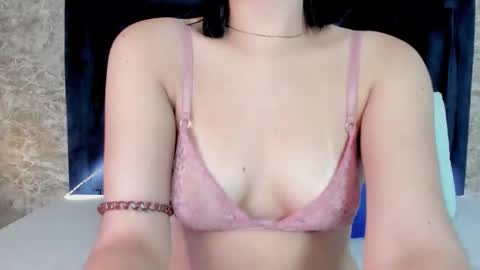 LilyWoodz online show from 10.12.25