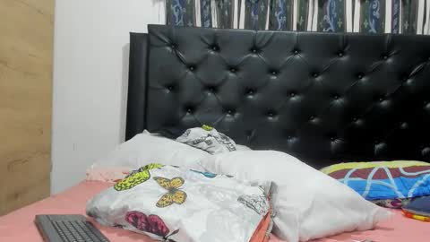 Snapshot of lilybaudyn_ chatting on 01.05.26 Lily online show from 01.05.26