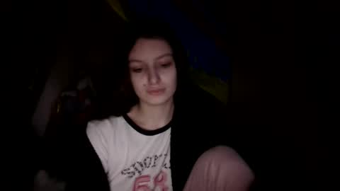 Snapshot of lilycandy_ chatting on 12.12.24 lilycandy_ online show from 12.12.24