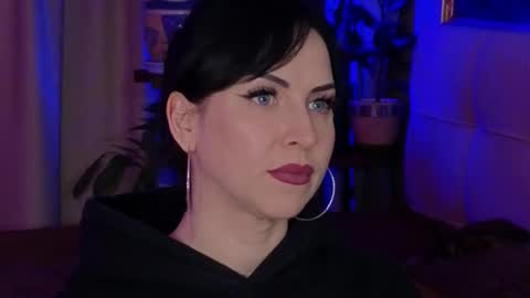 Lily online show from 11.10.25