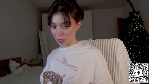 Snapshot of lilyewing_ chatting on 12.23.24 Lily   online show from 12.23.24