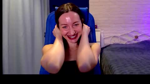 Lily online show from 11.23.25