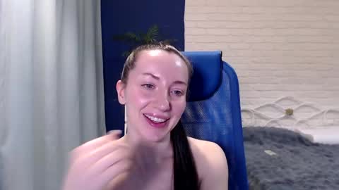 Lily online show from 05.04.26