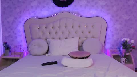      online show from 03.08.25