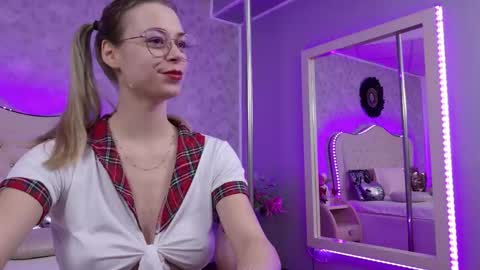      online show from 11.06.25