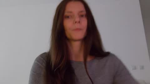 Snapshot of lilyroselyn chatting on 10.01.25 Lily online show from 10.01.25