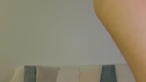 Snapshot of lilyroselyn chatting on 10.03.25 Lily online show from 10.03.25