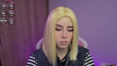 Snapshot of lilyrouse_ chatting on 03.20.26 lily help me to collect more cosplay online show from 03.20.26