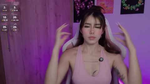 Snapshot of lilyrouse_ chatting on 04.03.26 lily help me to collect more cosplay online show from 04.03.26