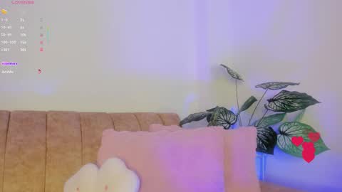 Snapshot of lilysoto chatting on 11.25.25 Lily online show from 11.25.25