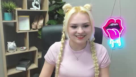 Lily online show from 03.20.26
