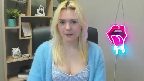 Lily online show from 04.16.26