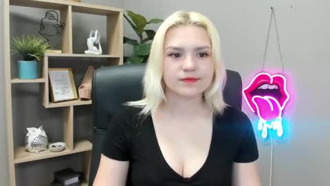 Snapshot of lilysweetxo chatting on 05.21.26 Lily online show from 05.21.26