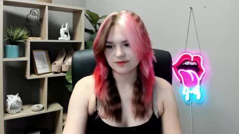 Snapshot of lilysweetxo chatting on 06.11.26 Lily online show from 06.11.26