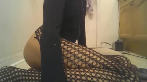 Snapshot of limpclitsissyfemboy chatting on 11.07.25 limpclitsissyfemboy online show from 11.07.25