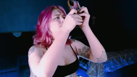 Snapshot of lina2d_tyan chatting on 01.16.26 Lina2D tyan online show from 01.16.26