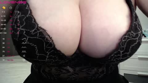 Snapshot of lina____ chatting on 01.07.25 Lina online show from 01.07.25