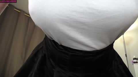 Snapshot of lina____ chatting on 01.11.25 Lina online show from 01.11.25