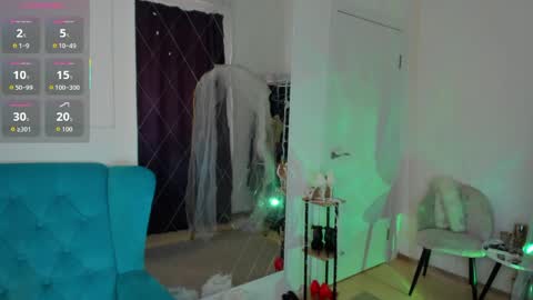 Snapshot of lina_bennet chatting on 05.27.26 lina_bennet online show from 05.27.26
