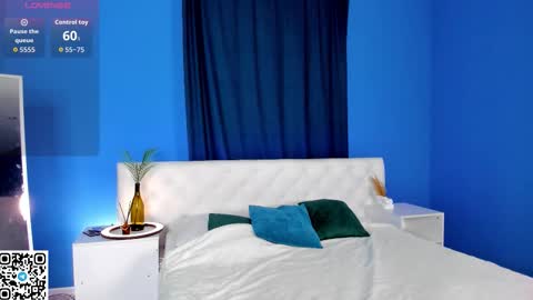 Snapshot of lina_blueeyed chatting on 10.15.25 Lina blueeyed GMT3 1100-1700 Mon Wed Thu Sat Sun online show from 10.15.25