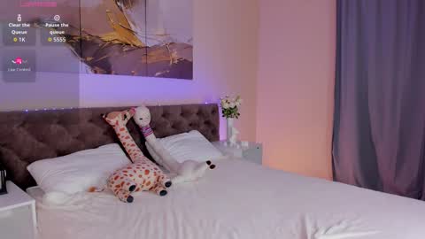 Snapshot of lina_blueeyed chatting on 11.22.25 Lina blueeyed GMT3 1100-1700 Mon Wed Thu Sat Sun online show from 11.22.25