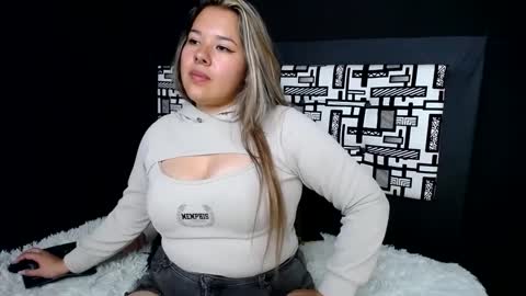 Lina Browm online show from 02.02.25