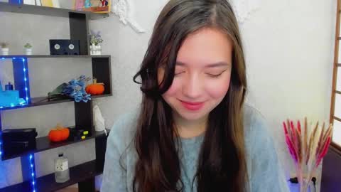 Lina online show from 12.21.24