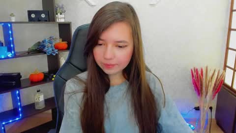 Lina online show from 12.22.24