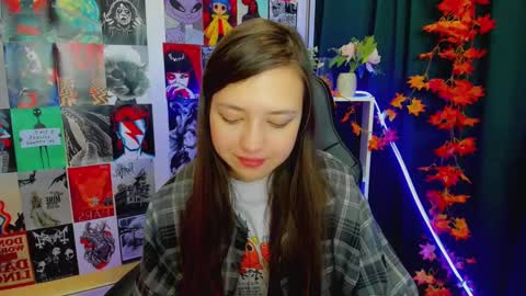 Lina online show from 12.23.24