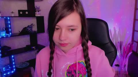 Lina online show from 01.06.25