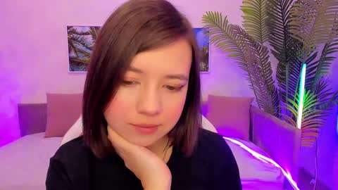 Lina online show from 02.16.25