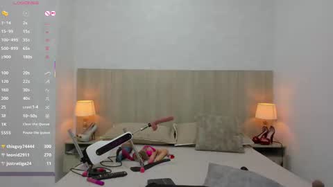 Snapshot of lina_garcia chatting on 03.08.25   online show from 03.08.25