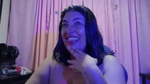 Snapshot of lina_maria99 chatting on 04.06.26 Lina Mara99 online show from 04.06.26